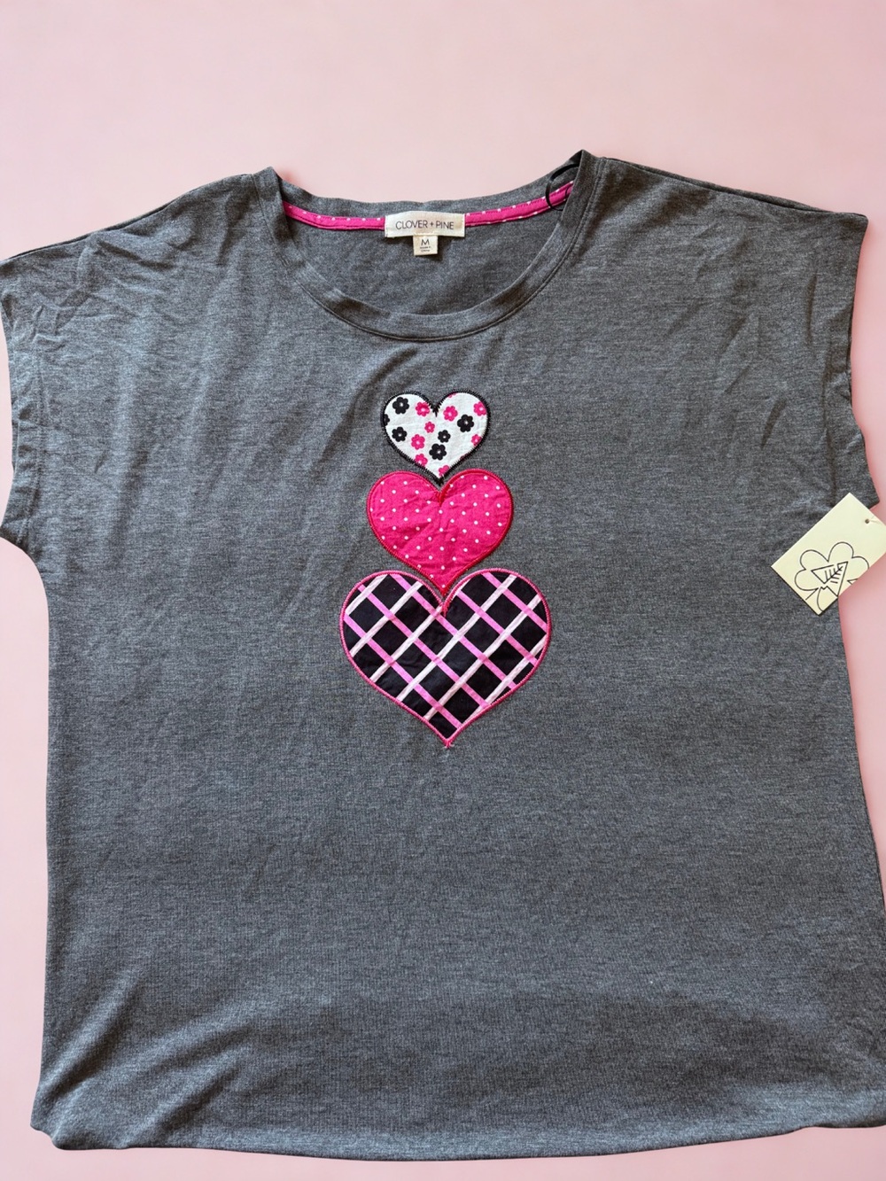 Woman Gray Short-Sleeve Tee with Pink Heart Stacks